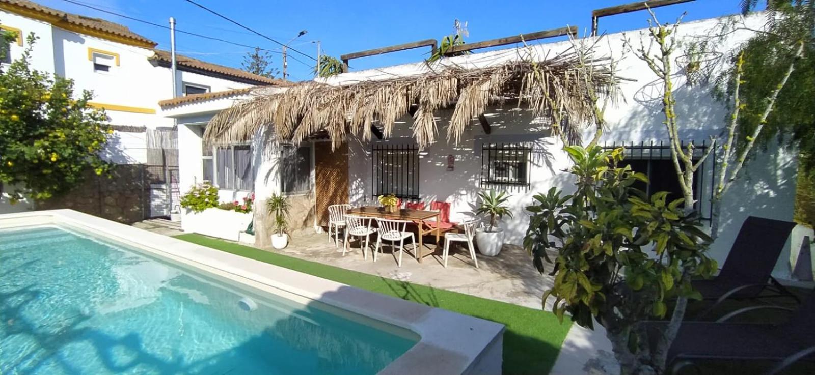 チクラナ・デ・ラ・フロンテーラ Casa, Piscina, Jacuzzi, Garaje, Barbacoa.ヴィラ エクステリア 写真